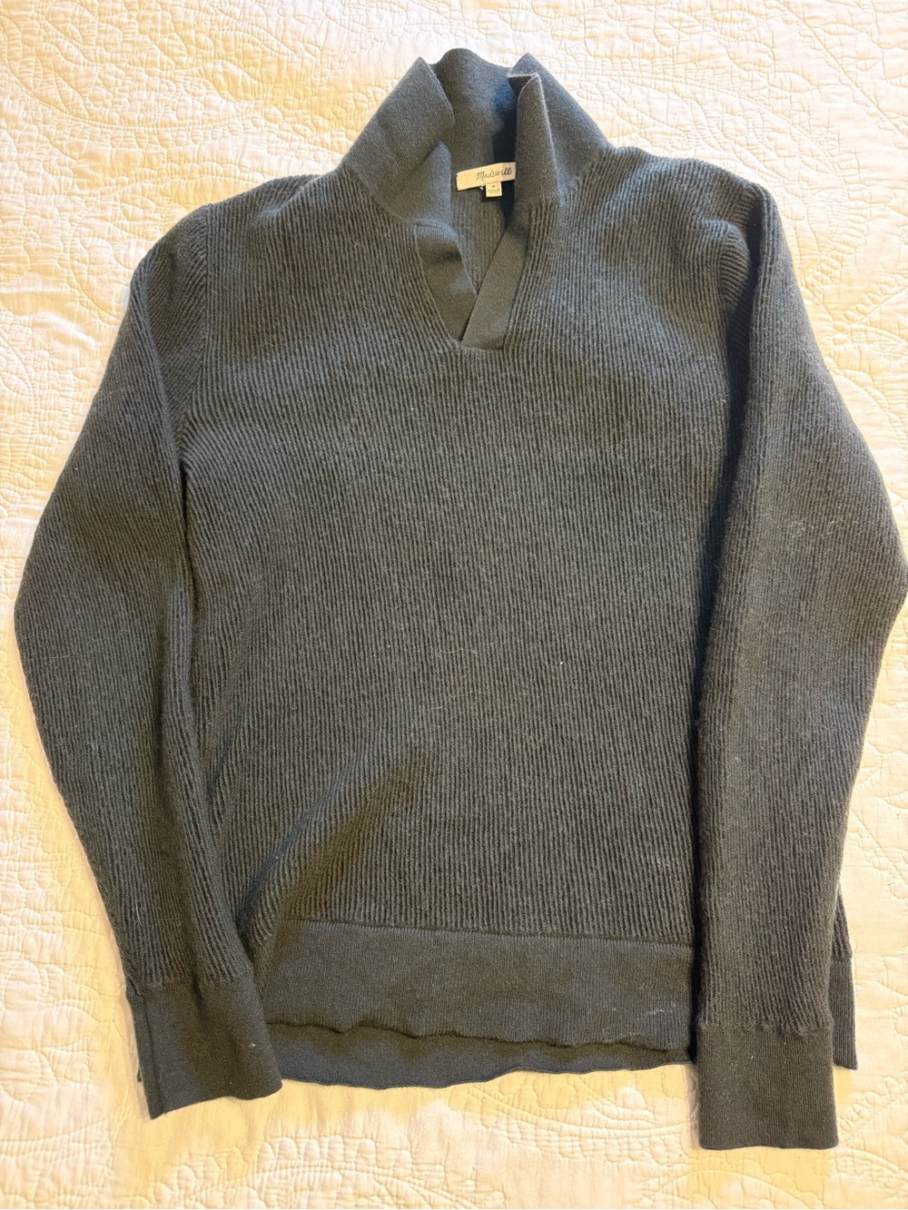 Madewell Men's Dark Gray Ribbed V-Neck Sweater